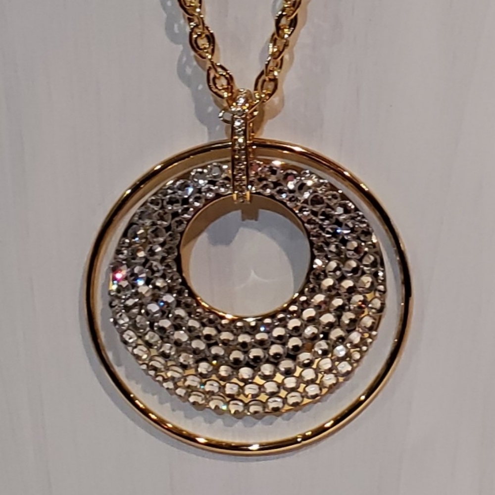 Global Beauty Gold Necklace